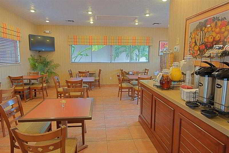 Best Western Port St. Lucie Экстерьер фото