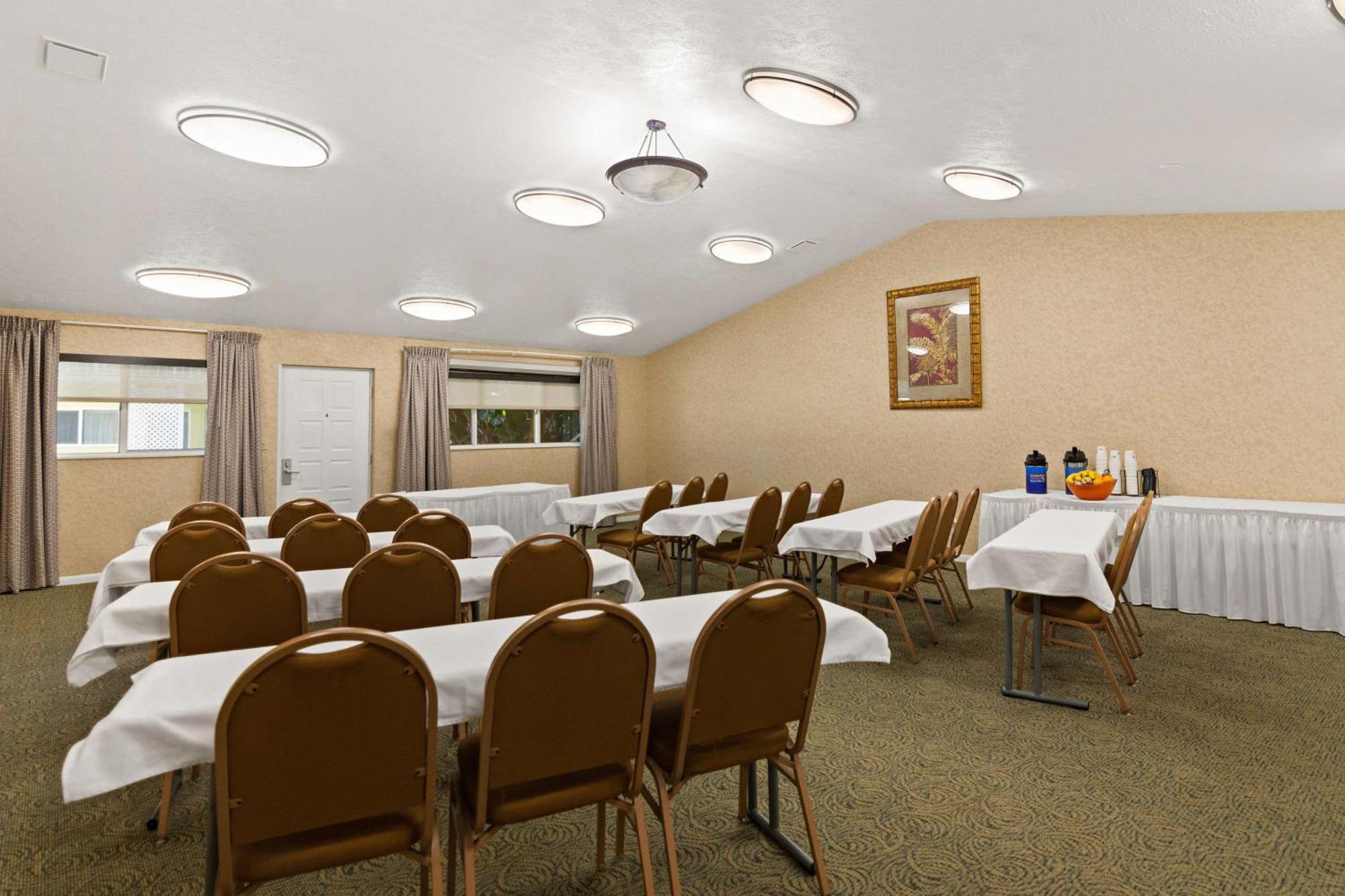 Best Western Port St. Lucie Экстерьер фото