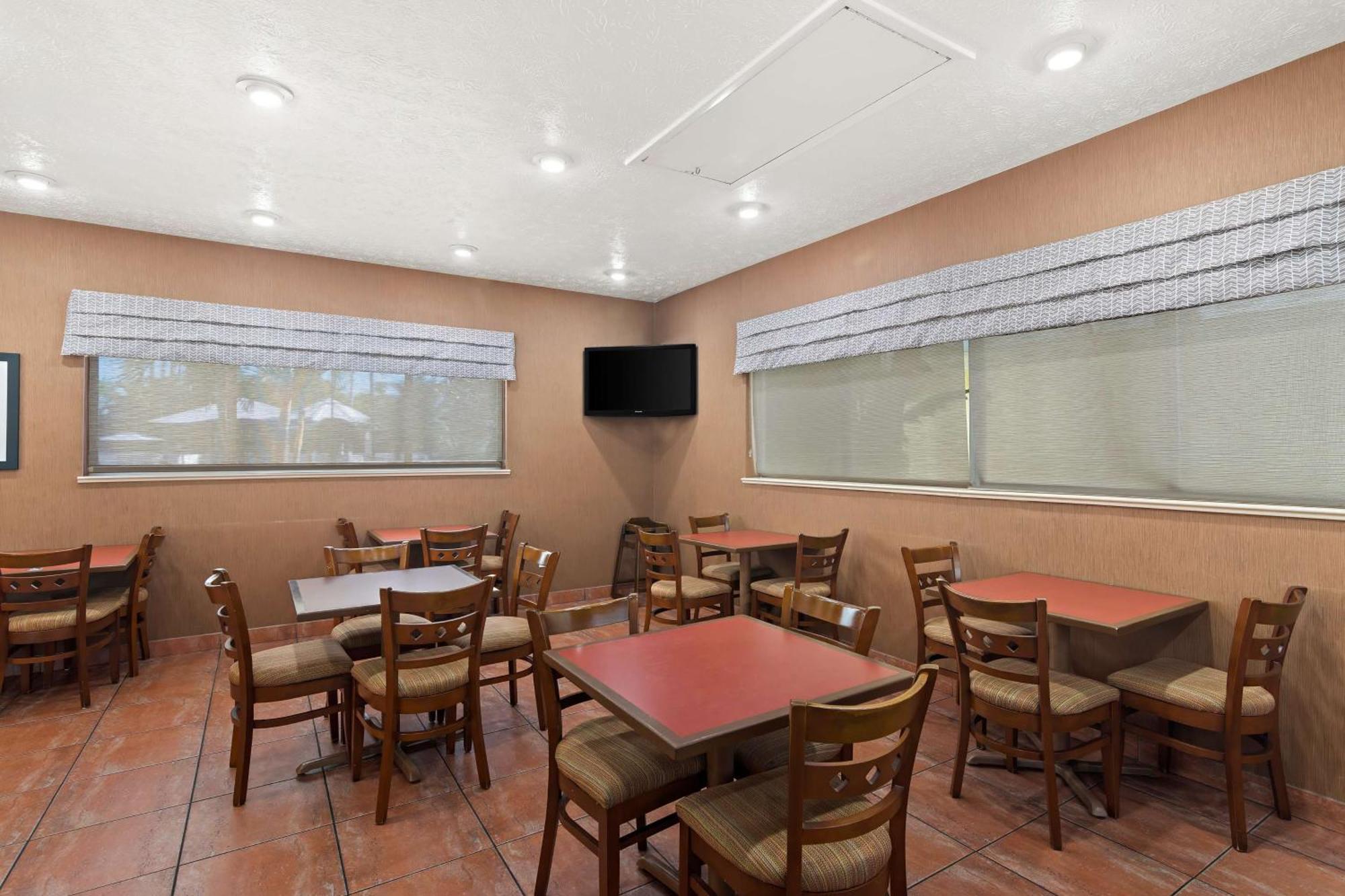 Best Western Port St. Lucie Экстерьер фото