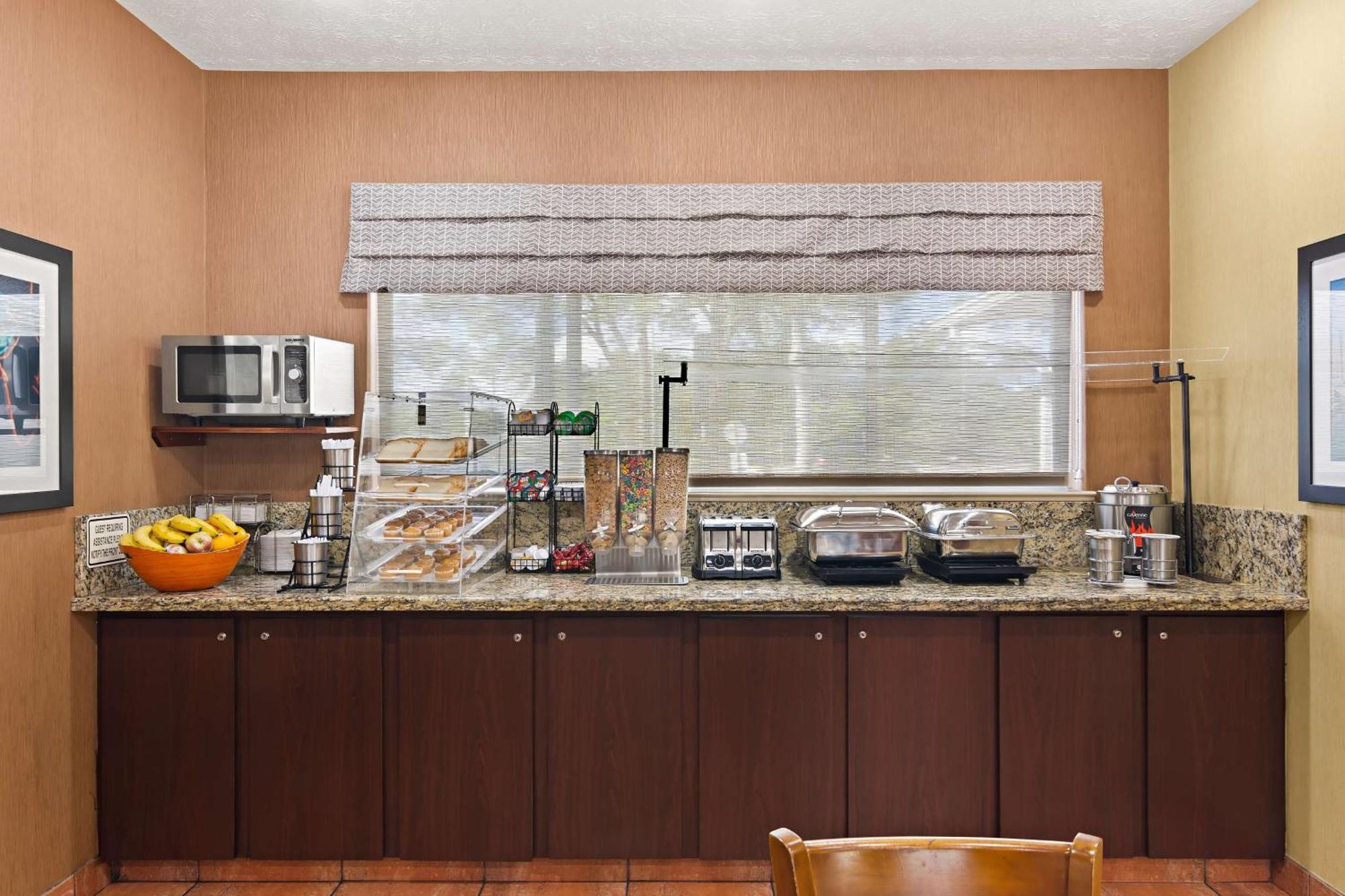 Best Western Port St. Lucie Экстерьер фото