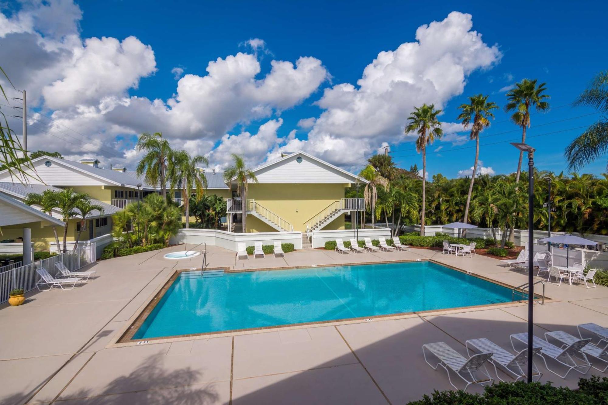 Best Western Port St. Lucie Экстерьер фото