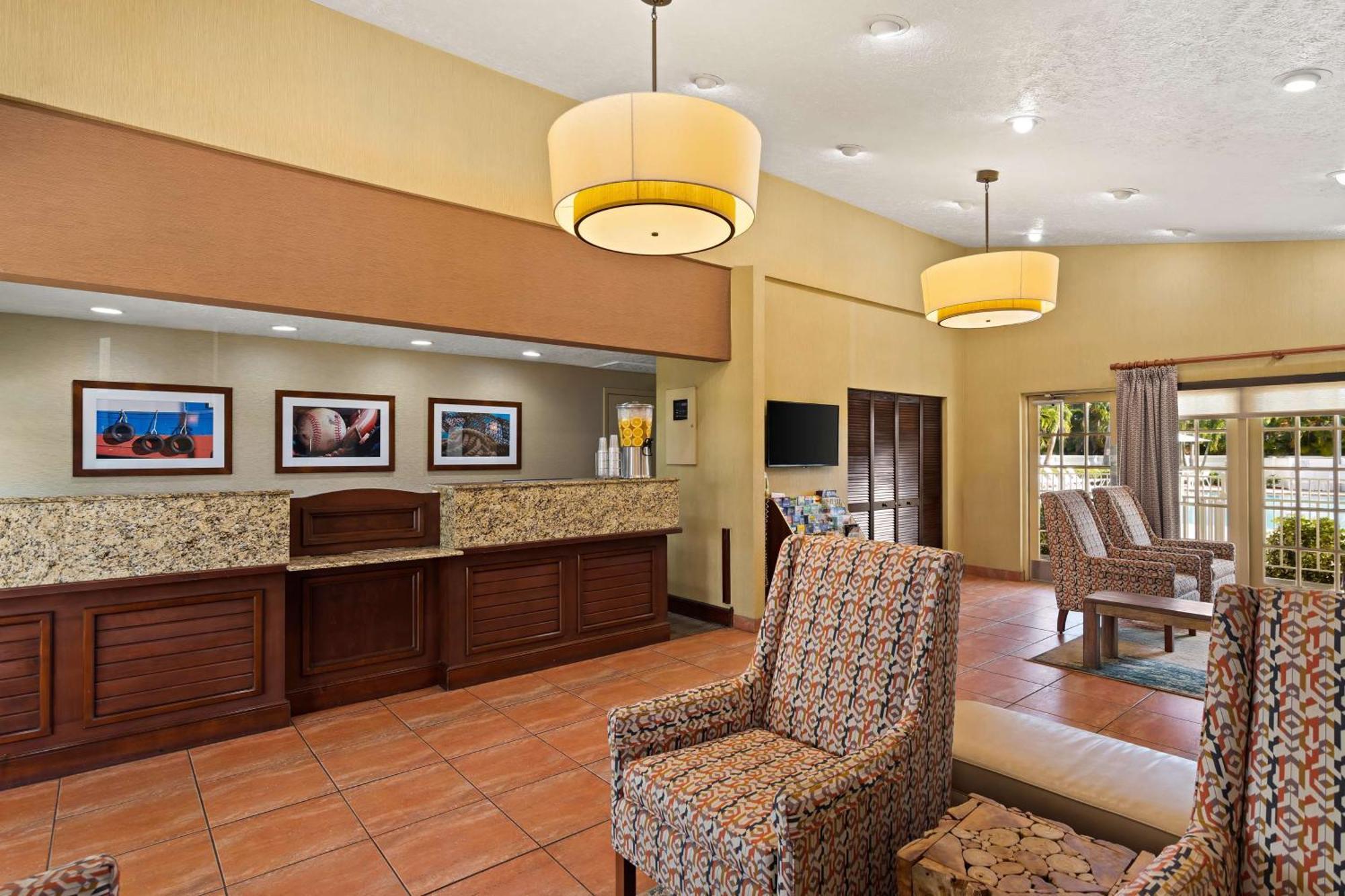 Best Western Port St. Lucie Экстерьер фото
