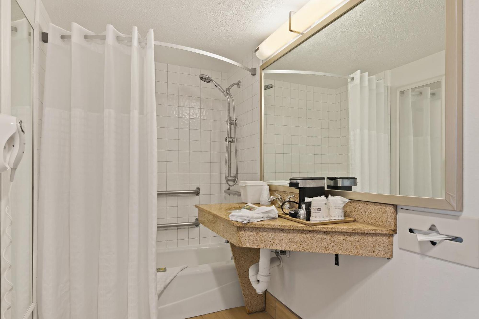 Best Western Port St. Lucie Экстерьер фото