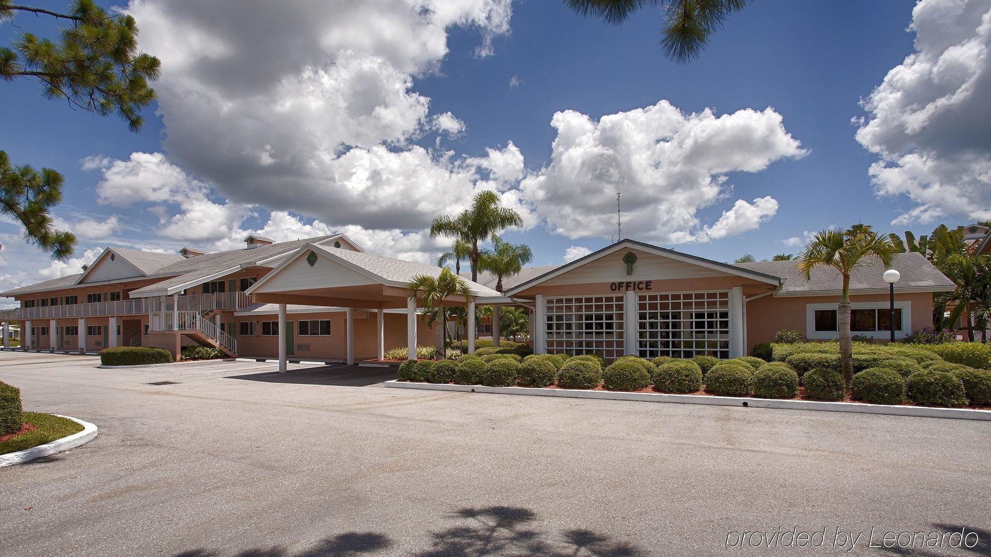 Best Western Port St. Lucie Экстерьер фото